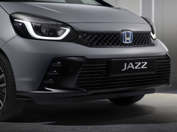 24YM_Jazz_Sport_Grille.jpg