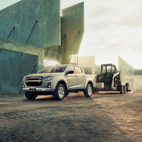 Umberto_Gabarit_Carre_2000x2000_Isuzu6.png