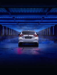 Honda_Civic_White_DeadRear_V2_LR_1000x0.jpg