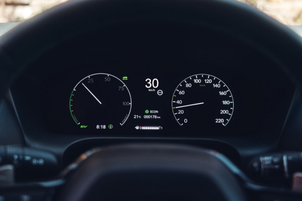 69439_24YM_ZRV_Sport_DriverDisplay_KG_LR.jpg