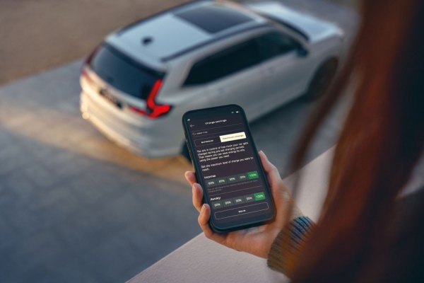 69323_24YM_CRV_PHEV_AdvanceTech_MyHondaPlusApp_KG_LR_1000x0.jpg