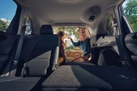 69299_24YM_CRV_FHEV_Advance_BackSeats_Boot_WithTalent_KG_LR_1000x0.jpg