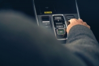 69313_24YM_CRV_FHEV_Advance_Interior_CentreConsole_KG_LR_1000x0.jpg